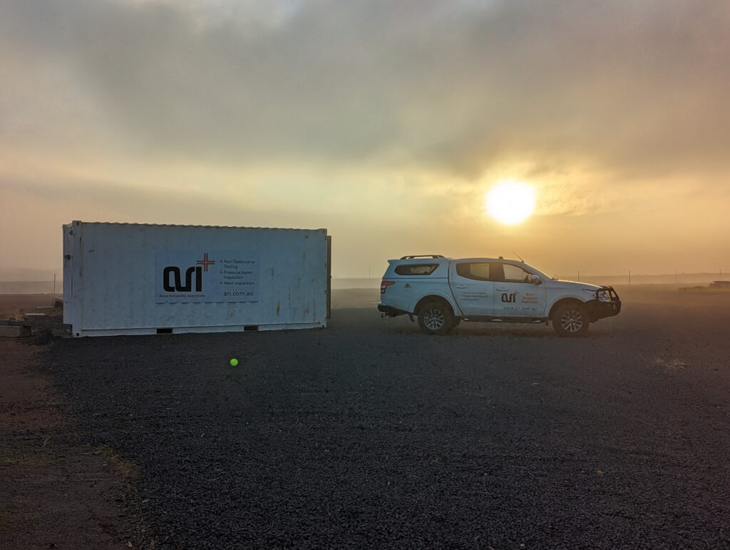 Shut Down and Project ready mobile RT dark room and office